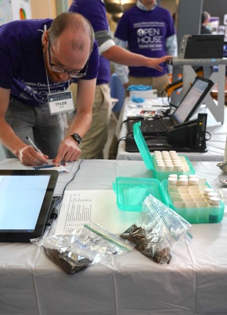 As part of a study on lead contamination in soils, researchers encouraged participants to bring samples from their backyard in ziplock bags to be tested on site. Levels could be determined in a few minutes. Photo: Kyu Lee